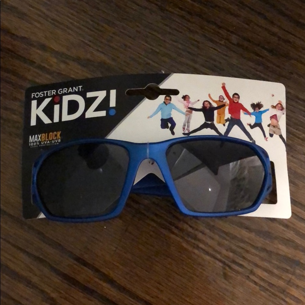 Foster Grant kidz! Children’s sunglasses